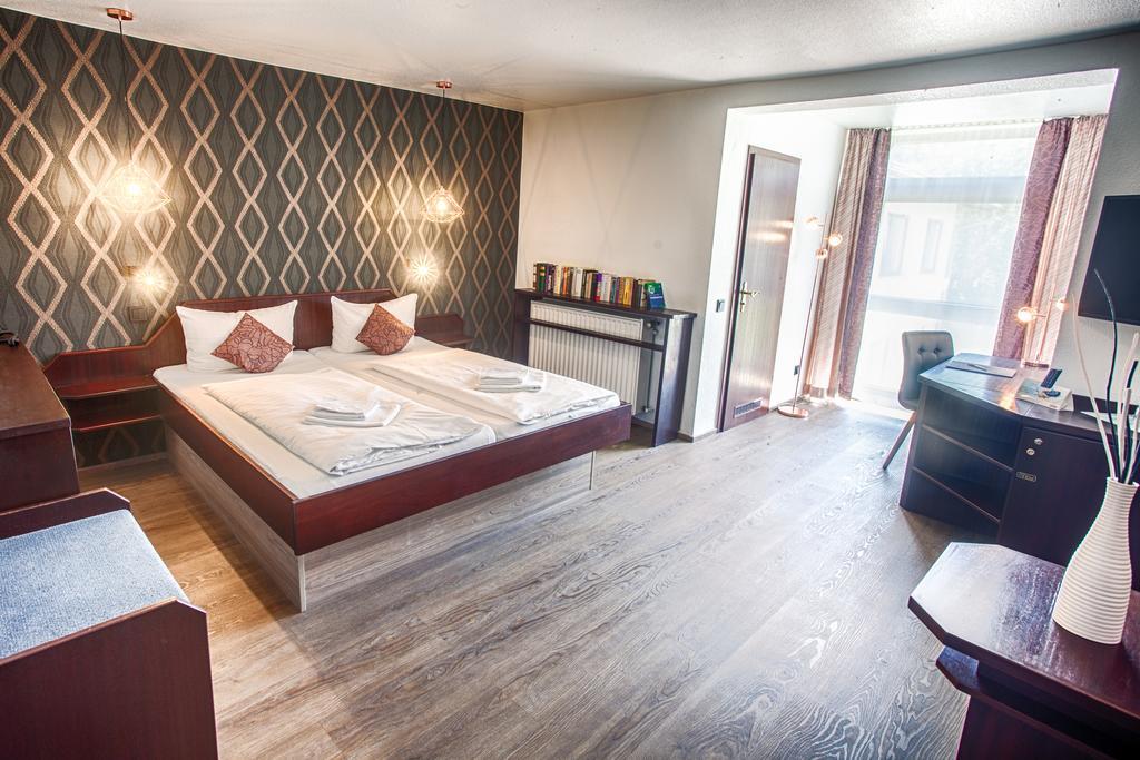 Hotel Stuempelstal Marburg Bagian luar foto